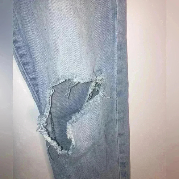 Kut from the Kloth Skinny Jeans Distressed Light Wash - Picture 5 of 14